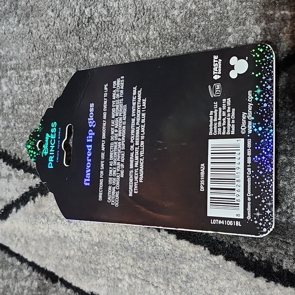 DISNEY PRINCESS SHIMMER LIP GLOSS MOLDED SHAPED LIP BALM NAIL-SET SHAKER… - Picture 10 of 15